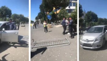 Hyri me makinë mes turmës në sheshin Skënderbej, neutralizohet shoferi i çmendur