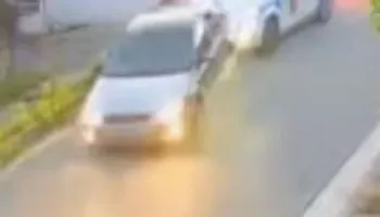 I dehuri përplaset me policinë, tjetër aksident në vendin ku humbën jetën dy fëmijë