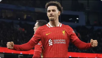 Inter hedh sytë nga Curtis Jones, por ka një pengesë të madhe…Liverpool