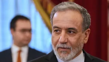 Irani akuzon SHBA-në për “aventurë ushtarake të pamatur” pas tensioneve në Ngushticën e Hormuzit