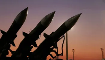 Irani sulmon përsëri me dronë dhe raketa Emiratet e Bashkuara Arabe