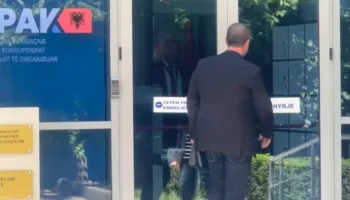 Ish-kryetari i bashkisë Tepelenë, Tërmet Peçi paraqitet në SPAK
