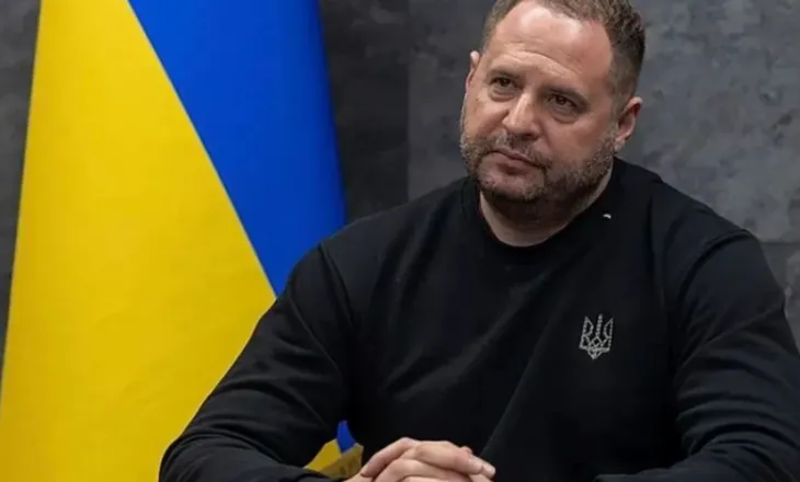 Ish-shefi i stafit të Zelensky i dyshuar për korrupsion
