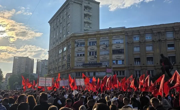 “Ishte e jashtëzakonshme!”, Laert Vasili rrëfen emocionet e protestës së studentëve në Shkup për gjuhën shqipe