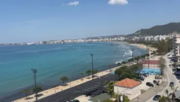 Ishte zhdukur nga banesa, 32-vjeçarja gjendet e pajetë në ‘Plazhin e Vjetër’ në Vlorë