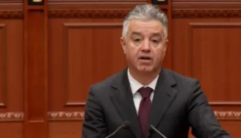 “Jam i mahnitur nga qetësia juaj”/ Rritja e çmimit të naftës, Bozdo: Tregojini shqiptarëve sa jahte janë furnizuar…