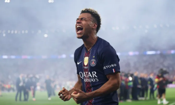 “Jemi bërë legjenda”, lojtari i PSG-së: Nuk kemi mbaruar ende, duam trofeun e 3-të