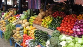 “Jemi bërë si kanali Hormuzit”/Mbyllet tregu i fruta-perimeve në Vlorë: Në të sëm*s