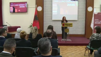 Jepet çmimi “Lumo Skëndo”, Thomas Frashëri vlerësohet për studimin mbi princat arbërorë dhe osmanët