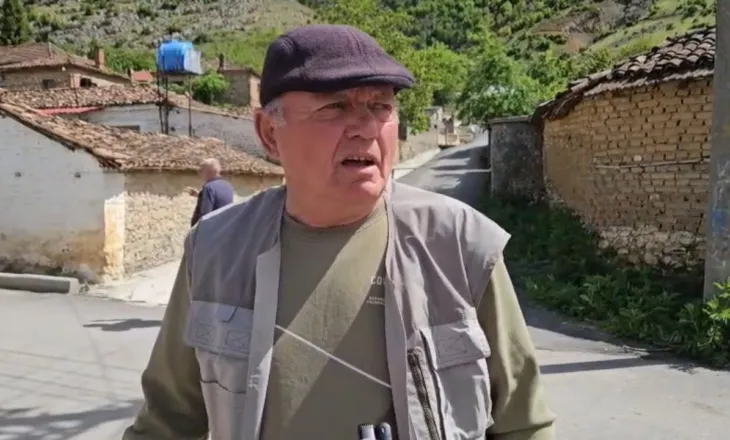 “Jetonte vetëm dhe vuante nga zemra”, flet vëllai i 60-vjeçarit që u gjet i pajetë në Maliq: Pinte alkool, fëmijët jetojnë në Tiranë dhe Selanik
