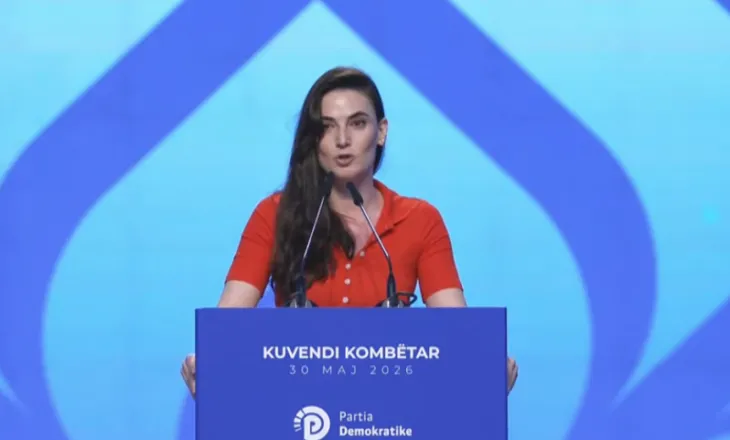 Julia Emiri në Kuvendin e PD: Thirrje për angazhim qytetar dhe mbrojtje të vlerave publike