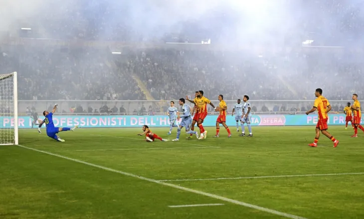 Juventus e nis vrullshëm, por mjaftohet me vetëm 1 gol ndaj Lecce-s. Vlahovic shënon golin e tretë më të shpejtë në 20 vitet e fundit (video)