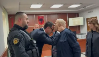 Kam parë çdo gjë me sytë e mi’/ Aktorët ‘në mbështetje’ të Veliajt, Liçaj: Përse çuditeni? Nuk dinë të jetojnë në këmbë