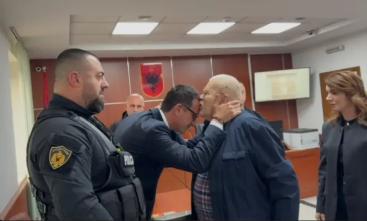 Kam parë çdo gjë me sytë e mi’/ Aktorët ‘në mbështetje’ të Veliajt, Liçaj: Përse çuditeni? Nuk dinë të jetojnë në këmbë