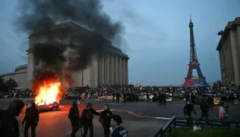Kaos në Paris pas triumfit të PSG në Champions League/ Arrestohen 416 persona, 7 policë të lënduar