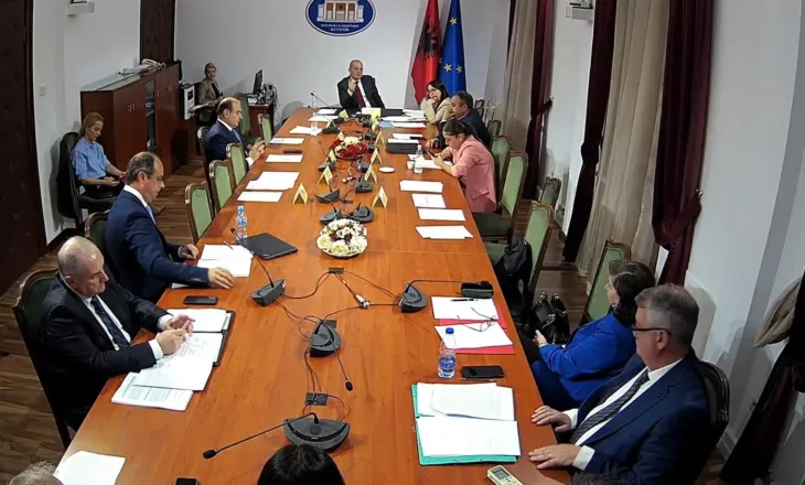 Katër kandidatë për ambasadorë, zhvillojnë dëgjesë me deputetët e Komisionit të Jashtëm