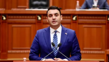 Këlliçi: 6 vite më parë, në errësirë e në pabesi, Edi Rama dhe Erion Veliaj shembën Teatrin Kombëtar