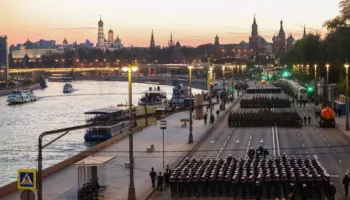 Kërcënimi i Moskës në prag të 9 Majit, Rusia udhëzon ambasadat e huaja të evakuojnë stafin nga Kievi