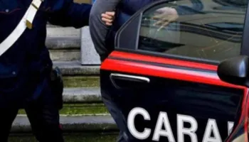 Kishte fshehur 1.2 kilogramë kokainë në jastëk, në pranga 32-vjeçari shqiptar në Itali