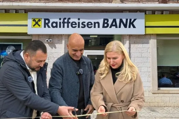 Komision deri në 50 %/ AK: Si i rrjep Raiffeisen qytetarët me komisionet e sigurimit të kredisë
