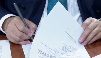 Komisioni “Xhafaj” nis kontrolle në qeveri, verifikim për aktet nënligjore në disa ministri pas ligjeve të miratuara