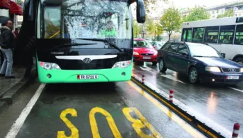Kompensimi i naftës për transportin publik, aplikimet do bëhen në Tatime, afat deri më 1 gusht