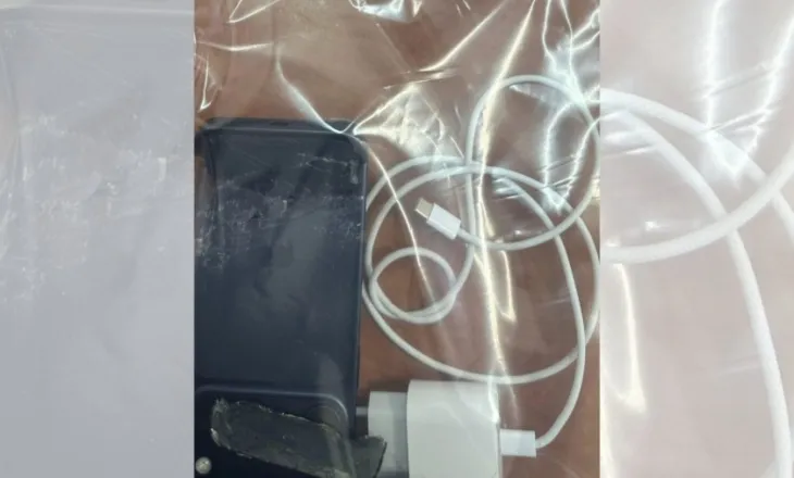Kontroll në burgun e Durrësit, sekuestrohet një iPhone së bashku me karikuesin