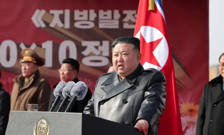 Koreja e Veriut ndryshon kushtetutën, sulm bërthamor nëse Kim Jong Un vritet