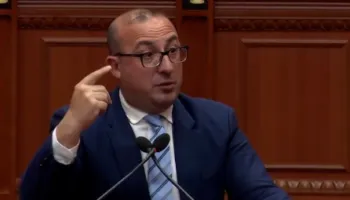 Korreshi: Situatë alarmante te “Pushimi i Shoferit” në Lushnje! Njerëzit po vriten për një lopatë