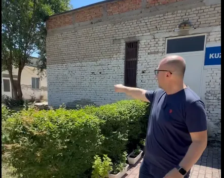 Korreshi “zhvesh” propagandën e ministres Sala: A është kuzhinë e spitalit të Lushnjes apo hale?