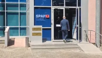 Korrupsion dhe shkelje e barazisë në tendera, Elezi paraqitet në Prokurorinë e Posaçme