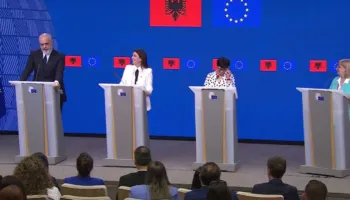 Kos: Do t’i ngjitem Korabit së bashku me kryeministrin/ Rama batuta me komisioneren: Mund t’i ngjitemi Kullës Eiffel
