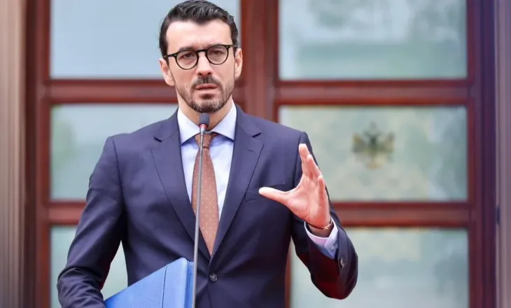 Kriza e çmimeve, ministri Karakaçi: Kompensim 50 lekë/litër karburant për transportin publik
