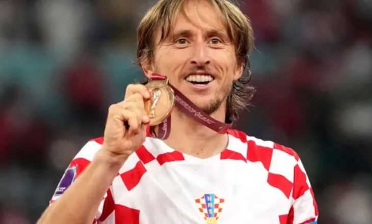 Kroacia përfshin Modric në listë për Kupën e Botës