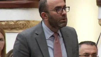 “Kryeministër karton! Pse fshihesh!”, Bardhi: Rama ka ardhur vetëm dy herë në Kuvend, kur mbrojti me votë Ballukun…