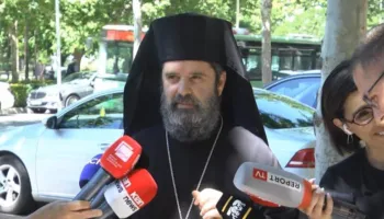 Kryepeshkopi Joan uron Kurban Bajramin: Jemi bashkë në gëzime e në vështirësi