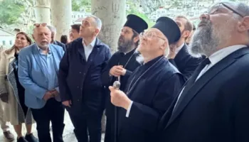 Kryepiskopi Joan i ftuar nga Patriarku Bartholome, së bashku pelegrinazh në Kapadoki