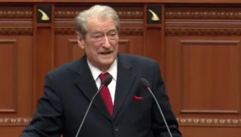 “Kryetar i përjetshëm?”/ Beqiri sulmon opozitën për mungesë gare reale: Gara në PD po shmanget me qëllim për..