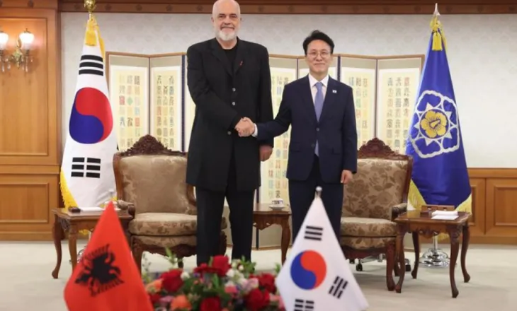 Kulmi i manipulimit/ Koreja e Jugut u befasua nga Diella pa tru e Edi Ramës