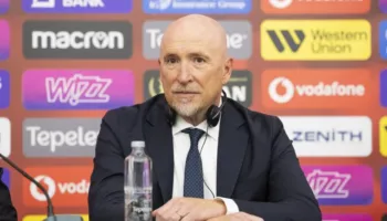 KUQEZI/ ROLANDO MARAN VJEN ME SUPRIZA