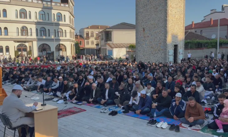 Kurban Bajrami në Kosovë, myftiu i ashpër me politikën: Na keni lodhur!