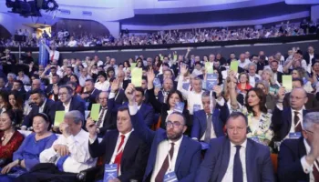 Kuvendi i PD-së miraton ndryshimet në Statut! Nga “filtri” i kandidatëve të Primareve, te rritja e përfaqësimit të grave