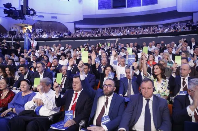 Kuvendi i PD-së miraton ndryshimet në Statut! Nga “filtri” i kandidatëve të Primareve, te rritja e përfaqësimit të grave