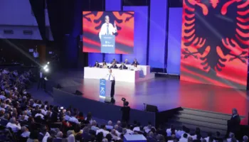 Kuvendi Kombëtar i PD mbyll punimet pas 7 orësh, delegatët votojnë për 200 anëtarë të Këshillit Kombëtar. Ja ku do bëhet numërimi