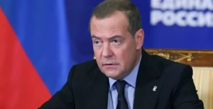 “Ky është vetëm fillimi, përgatituni…”, ish-presidenti rus pas sulmit me dron në Rumani: Qytetarët e BE-së nuk do të flenë të qetë