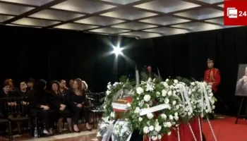 LIVE! Mbahen homazhet në nder të Servet Pëllumbit, sot ceremonia e përcjelljes për në banesën e fundit