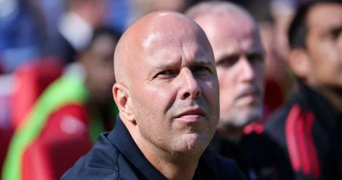 Liverpul ndan rrugët me Arne Slot, Iraola në ‘Pole Position’