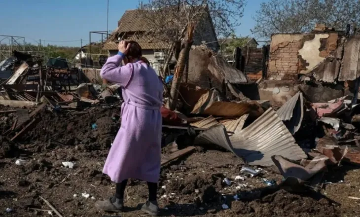 Lufta në Ukrainë, të paktën 10 viktima dhe dhjetëra të plagosur nga sulmet ajrore. Zelensky: Po godasim cisternat e naftës ruse