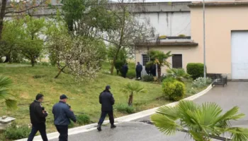 Lulzim Berisha dhe Durim Bami transferohen në burgun e sigurisë së lartë të Peqinit