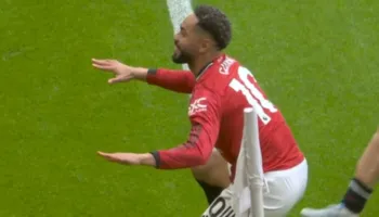 Man. United e nis vrullshëm ndaj Liverpool-it, dy gola për 7 minuta (video)